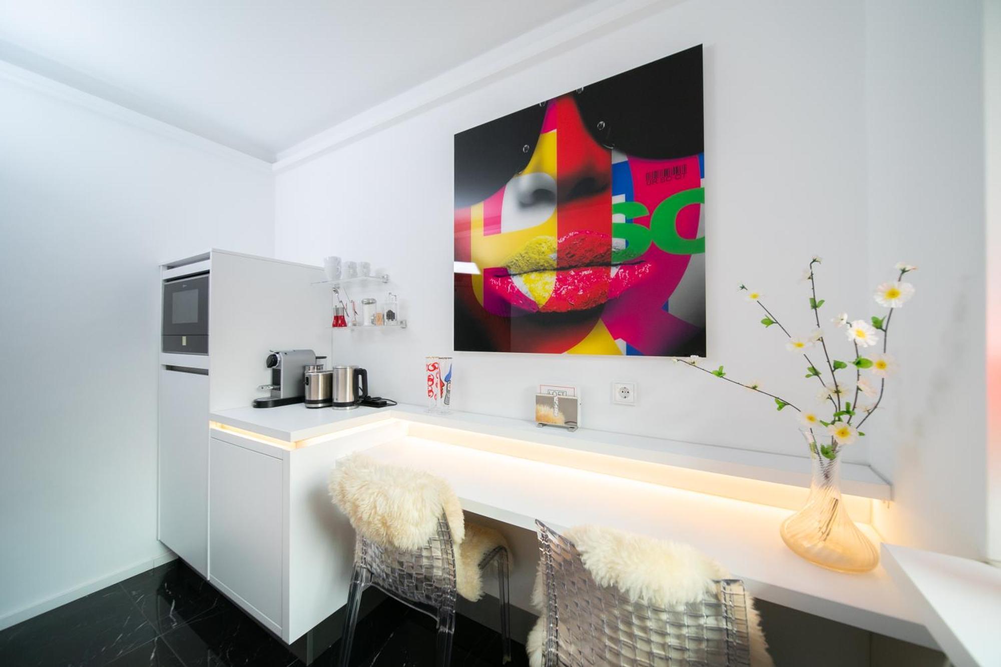 Loft4You - Hideaway - By Favorite Stays นอยส์ ภายนอก รูปภาพ
