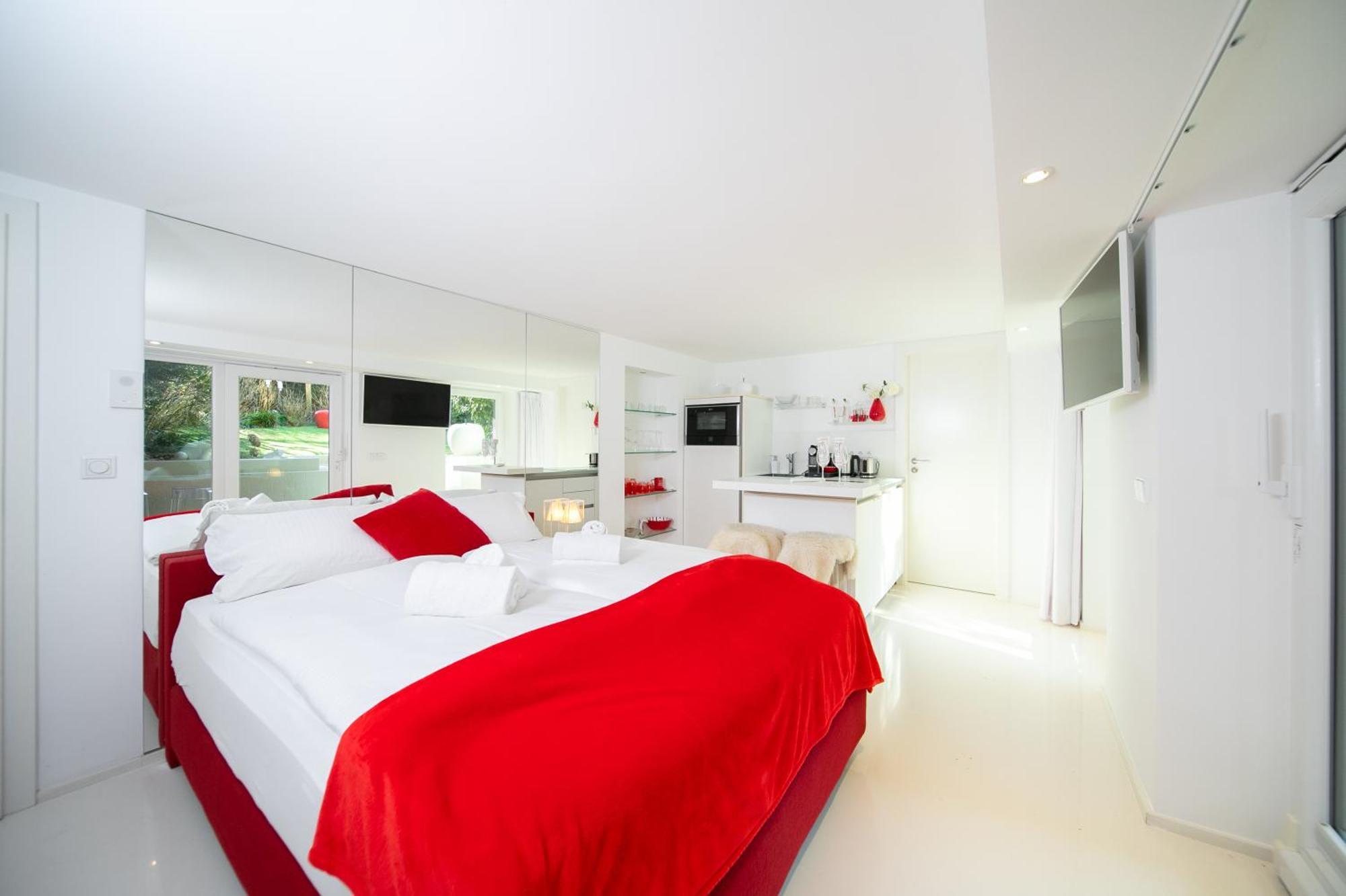Loft4You - Hideaway - By Favorite Stays นอยส์ ภายนอก รูปภาพ