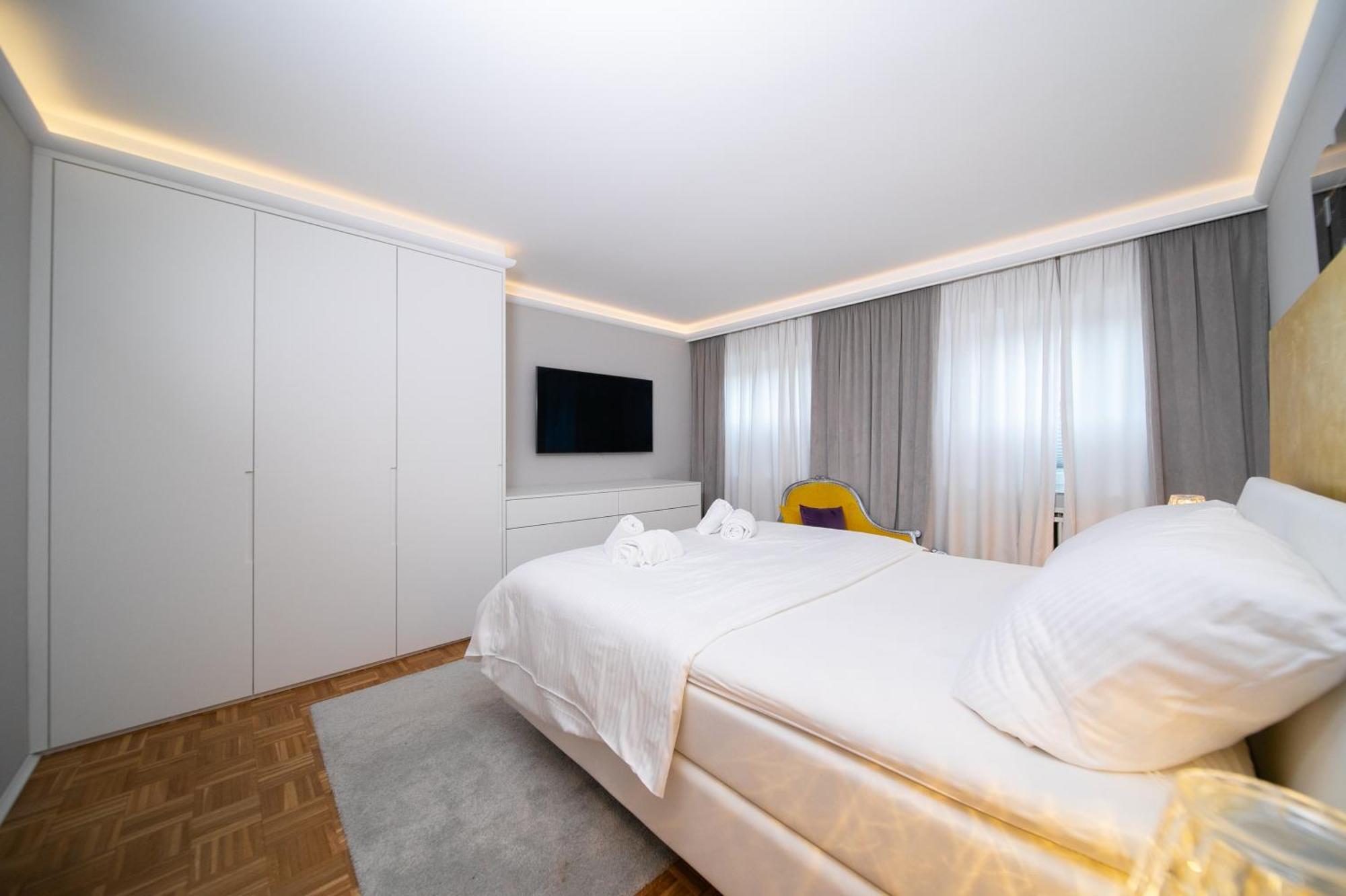 Loft4You - Hideaway - By Favorite Stays นอยส์ ภายนอก รูปภาพ